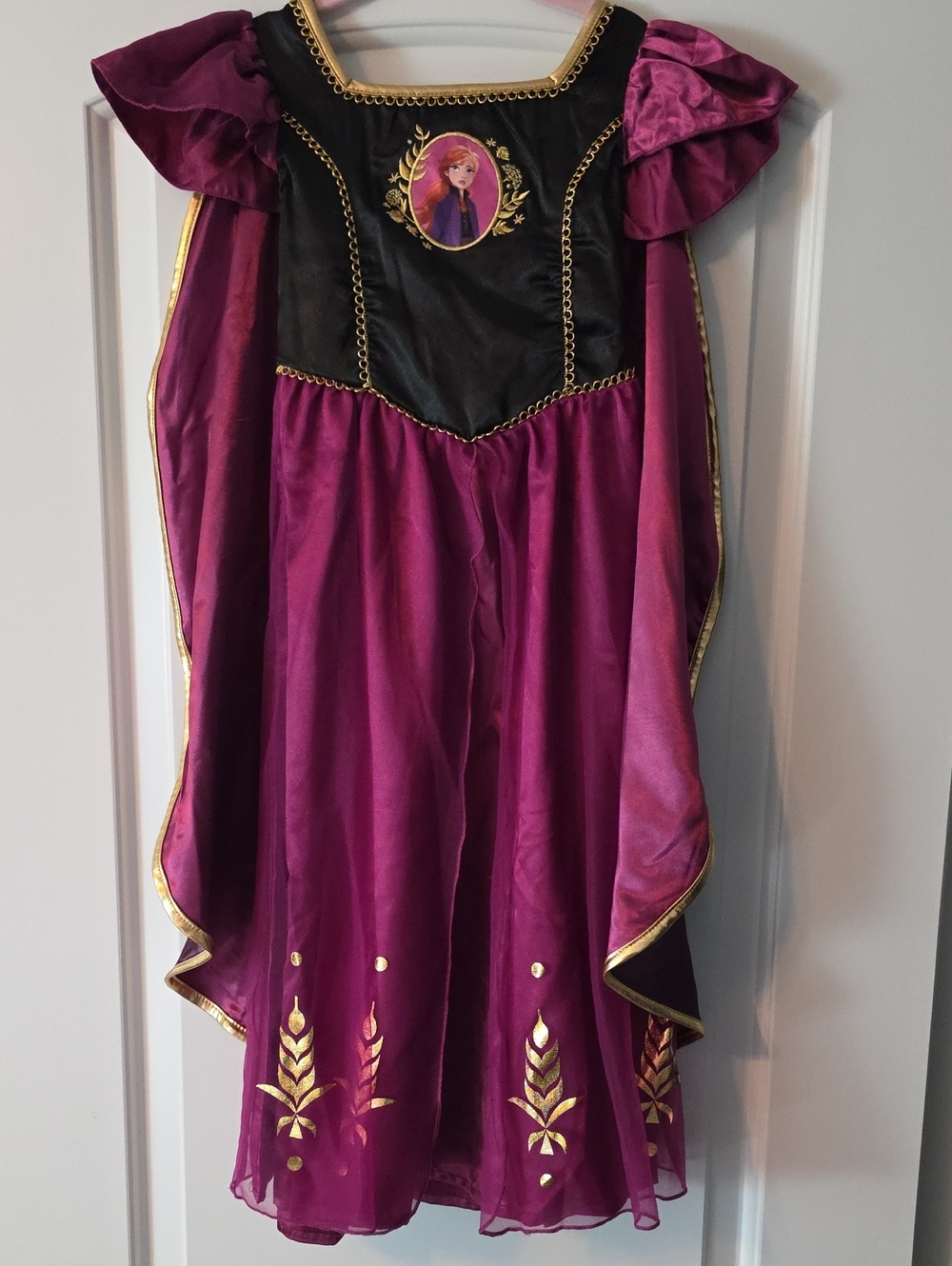 Disney Frozen Princess Anna Purple & Black Princess Dress w Gold Trim.  Size 5/6